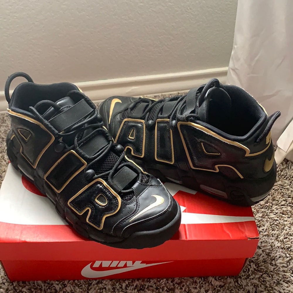 Air more uptempo ‘96 France qs. Size 9.5. Used